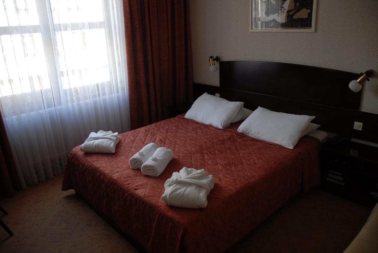 Go Resort Krakow Luaran gambar