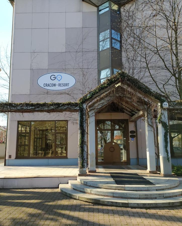 Go Resort Krakow Luaran gambar