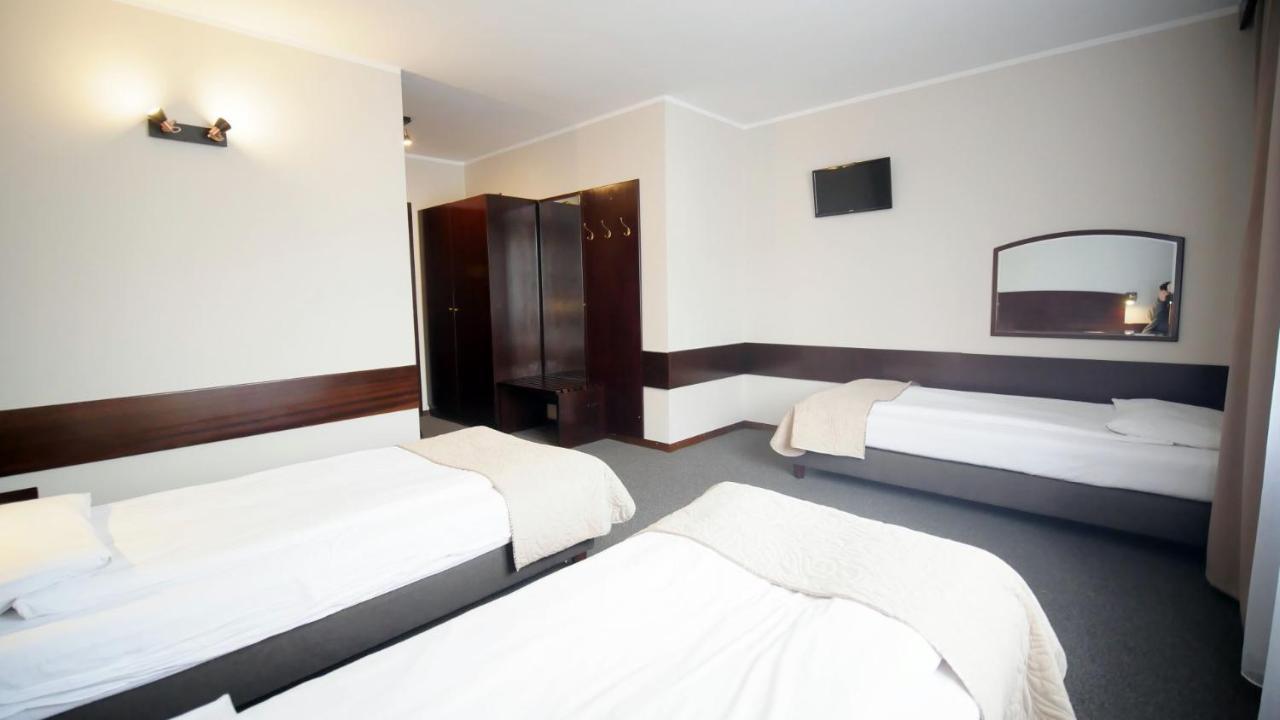 Go Resort Krakow Luaran gambar