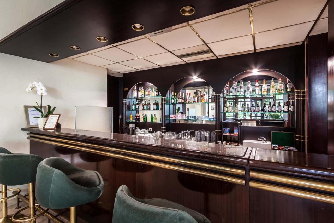 Go Resort Krakow Luaran gambar